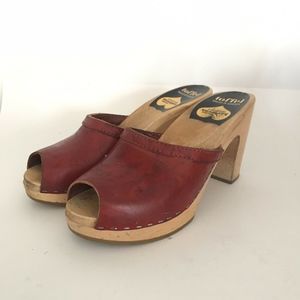 Swedish Hasbeens Grease Sky High Peep Toe Clog 37